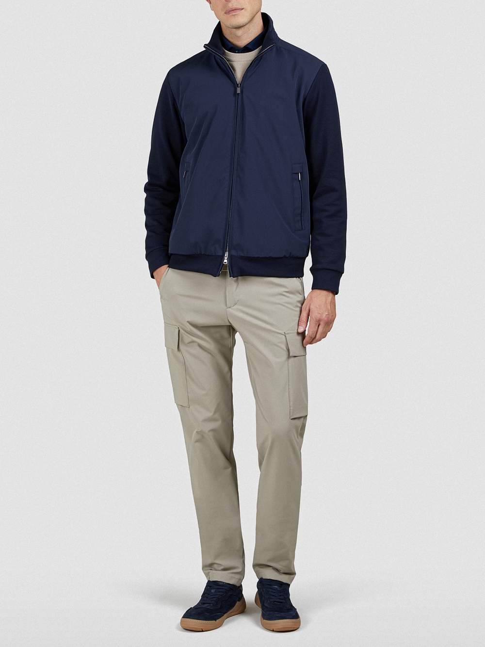 Qusishga loyiq porno Kiyingan transseksual video